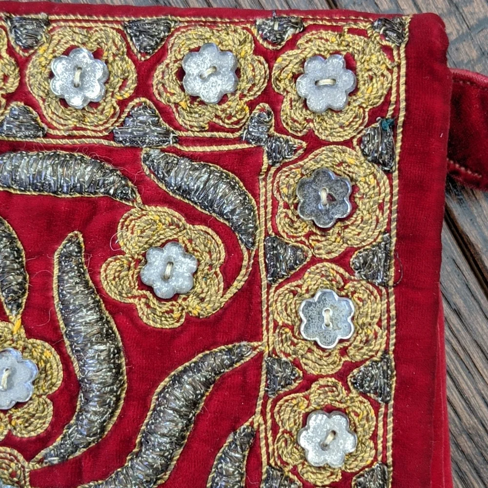 HARRY ROSENFELD I '40s Red Velvet Envelope Clutch w/ Beaded & Embroidered Flap